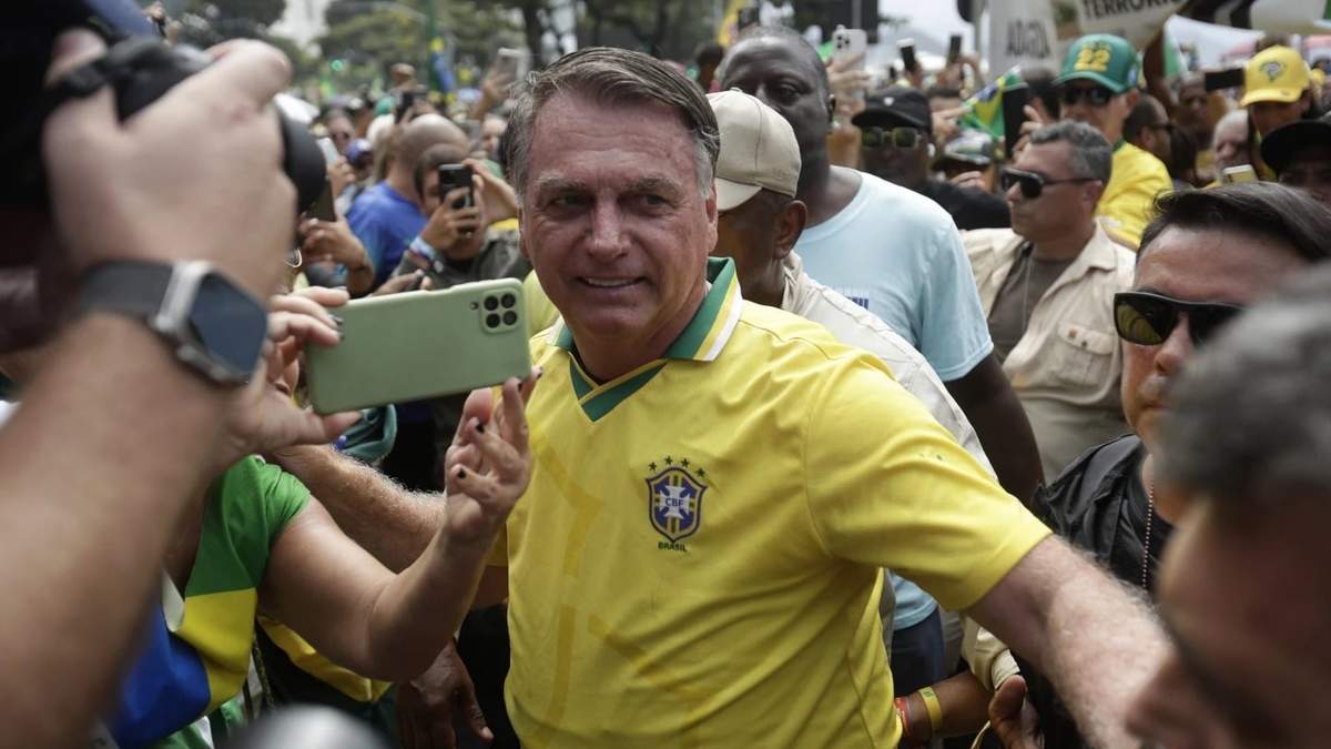 El máximo tribunal de Brasil decidirá si el expresidente Bolsonaro enfrentará cargos