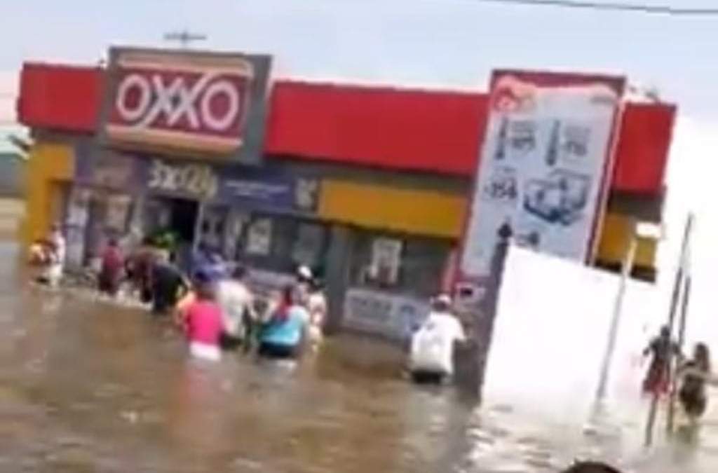 Tiendas han sido saqueadas ante la protesta de no recibir despensas