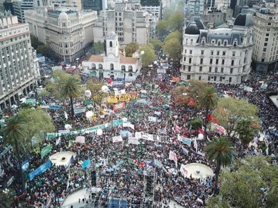 Vuelven a las calles: cuando será la imponente marcha que prepara la CGT en apoyo al Gobierno