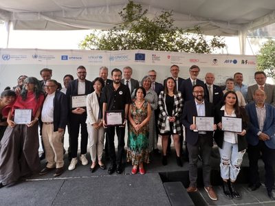 Investigación "Cancún: bravo, marginado" gana el Premio Breach / Valdez de Periodismo