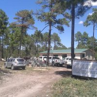 Detienen a 50 rarámuris por violar sello de clausura de un taller de costura