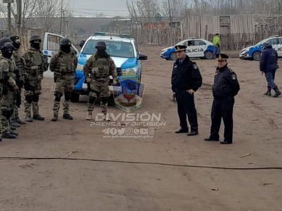 Recibieron a tiros a policías que realizaban un allanamiento en San Patricio del Chañar