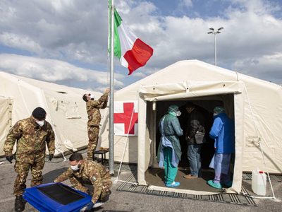 Buena noticia en medio del caos: Disminuye en Italia por primera vez el número de pacientes con coronavirus