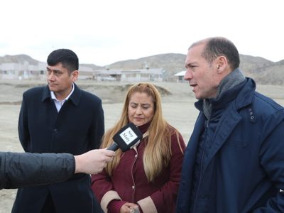 Bajada del Agrio: Gutiérrez recorrió obras de la localidad