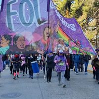 Organizaciones sociales se movilizan en el centro reclamando por asistencia económica y trabajo