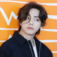La polémica decisión que tomó HYBE sobre V de BTS