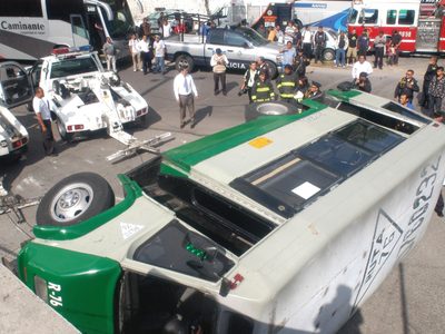 Dos accidentes de transporte público concesionado causan 18 heridos en menos de 24 horas