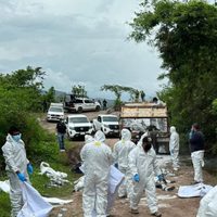 Guatemala colabora en identificar a sus connacionales víctimas de masacre de 19 personas en Chiapas