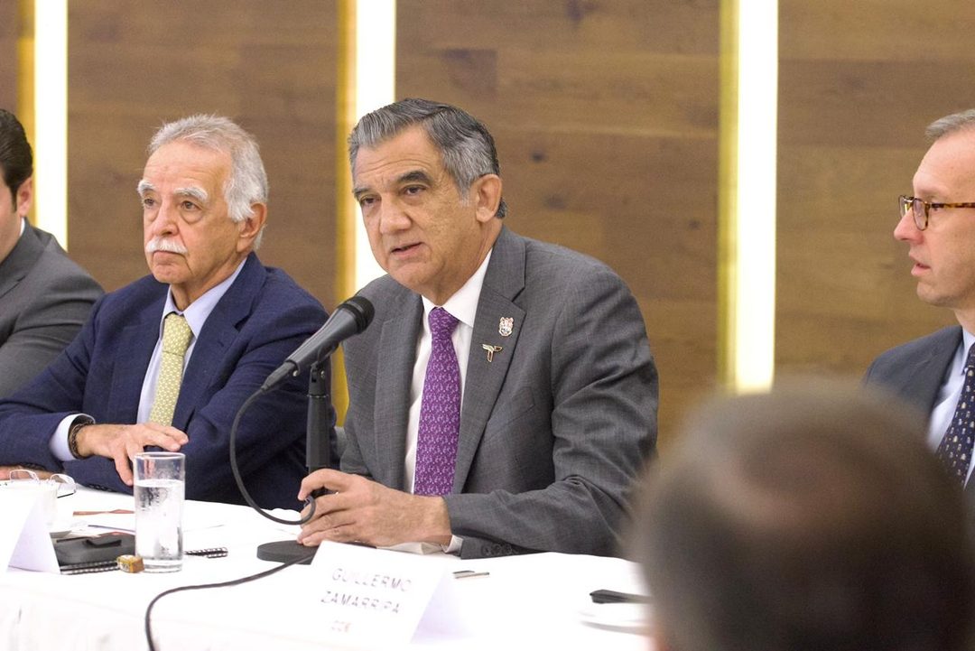 117-2023.-Expone Américo sus proyectos ante el CCE; le reconocen avances en seguridad (5)