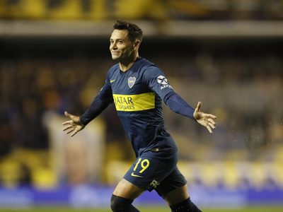 Nuevo giro en el futuro de Mauro Zárate