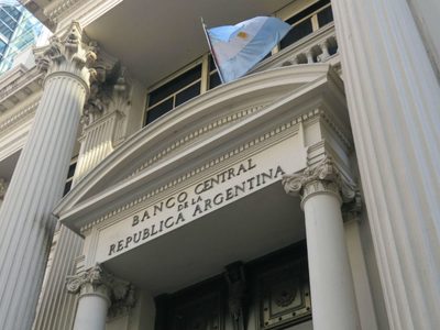 Volvieron las cajas de ahorros en pesos gratuitas
