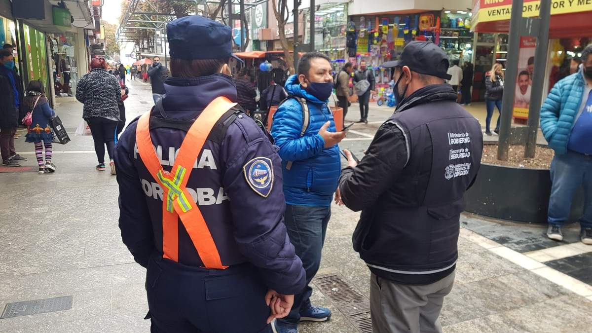 Controles en Córdoba. Fuente: (Twitter)