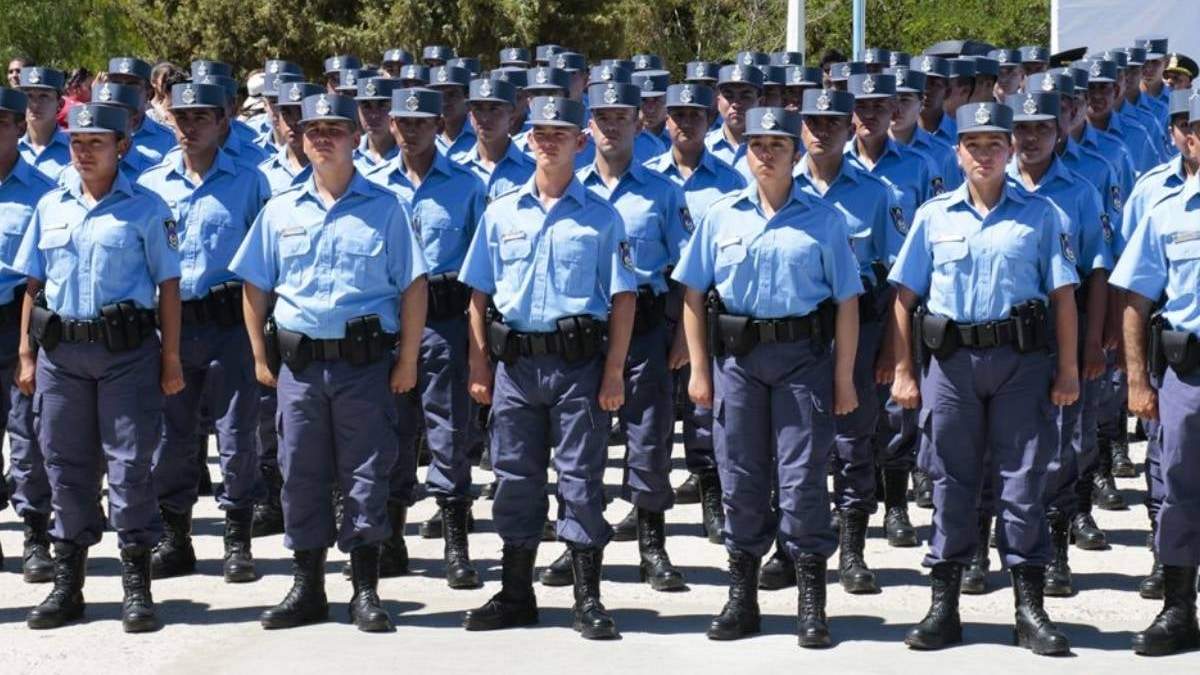 Policía del Neuquén. Fuente: (Política Viral)