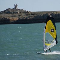 Windsurf, paseos y gastronomía austral en la Ría Deseado