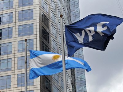 Cumbre energética: Gutiérrez y Martínez se reunieron con el CEO de YPF
