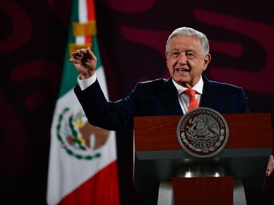 AMLO a estudiantes de la UNAM por marcha contra reforma al Poder Judicial: "Los están engañando"