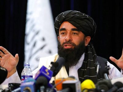 ONU condena atentado en mezquita de Kabul durante el funeral de la madre del portavoz talibán