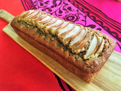 Aprovechá las peras de estación y hacé este budín matero, húmedo y espectacular