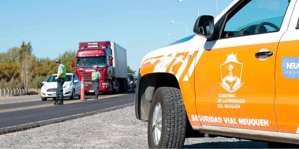 Seguridad Vial de Neuquén junto a organismos locales y nacionales realizaron los operativos. Fuente: (Neuquén Informa)