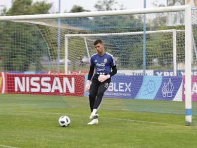 El arquero argentino que se disputan tres clubes de La Liga