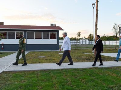 AMLO anuncia campaña de vacunación masiva contra covid-19
