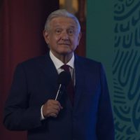 Conservadores "tiran la piedra y esconden la mano", acusa López Obrador