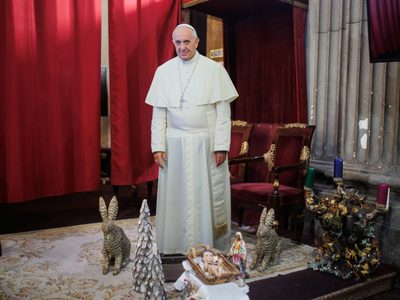 El Papa recibe al secretario de Estado del Vaticano y a su sustituto en su día 17 en el hospital