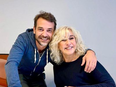 Pedro Alfonso sorprendió a Georgina Barbarossa con un gesto inusual antes de salir al escenario