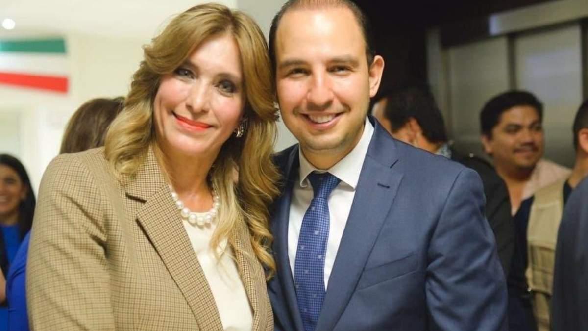Una de las expulsadas, Maki Ortiz, junto con el líder panista Marko Cortés