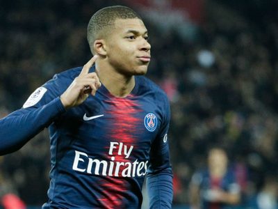 Una ex estrella del fútbol mundial defendió a Kylian Mbappé