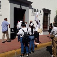 Continúa toma de instalaciones de la CEAIV, exigen renuncia de su titular