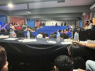 Comando irrumpe en la facultad de enfermería de la UAGro para asaltar a estudiantes