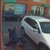 Vinculan a proceso al sujeto que golpeó a su expareja en un centro comercial de Mexicali (Video)