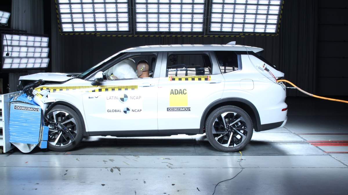 Prueba de seguridad de una camioneta Outlander