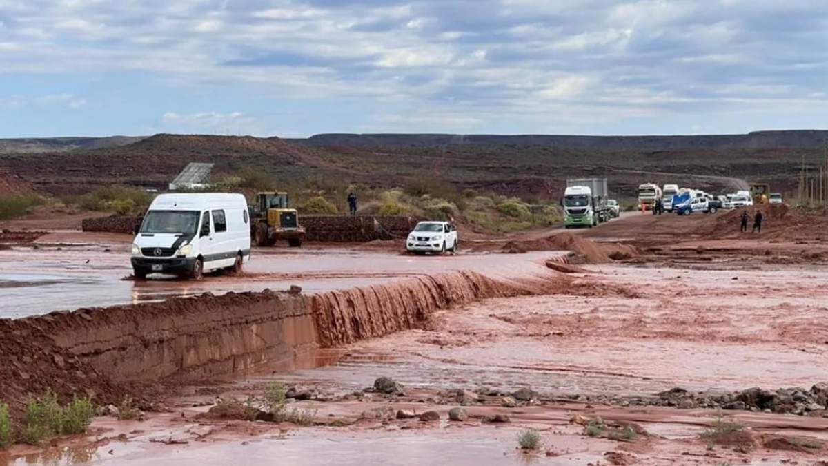 Algunas rutas se encuentran cortadas y otras ya fueron habilitadas en una sola mano. Fuente: (Gobierno de Neuquén)