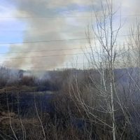 Hubo caos vehicular en los puentes carreteros de Neuquén - Cipolletti por un incendio de pastizales
