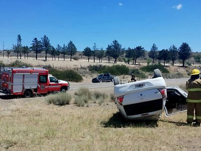Una docente de Taquimilán en estado crítico tras volcar con su vehículo en Chos Malal