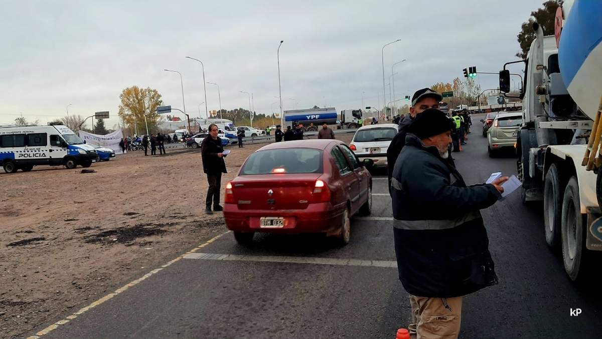 Volverán a repartir volantes a los automovilistas. Fuente: (Facebook)