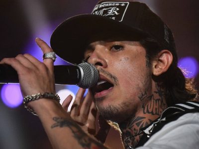 Amenazan con fusilar a Natanael Cano y otros cantantes de Sonora