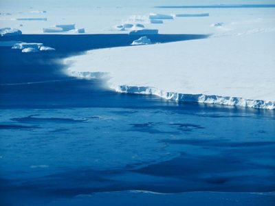 La mayor capa de hielo de la Tierra, en riesgo por un océano más cálido