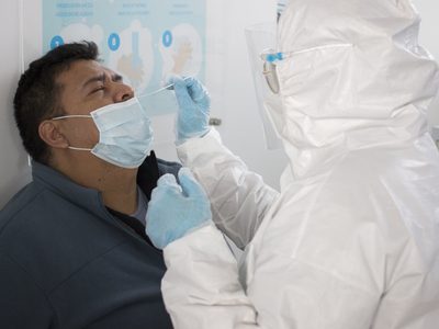 México lleva cuatro meses a la baja en casos covid-19, con menos de una muerte diaria: López Gatell