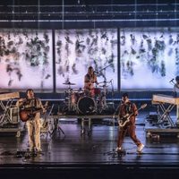 Metronomy conquistó el Pepsi Center con un show de electropop