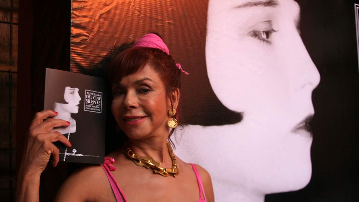 Meche Carreño en 2009, durante la presentación del libro "Del Cine Silente"