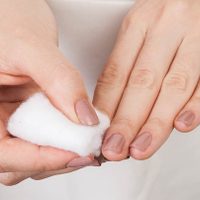 Los quitaesmaltes están carísimos: mirá este increíble truco para ahorrarlos al máximo y facilitar su uso