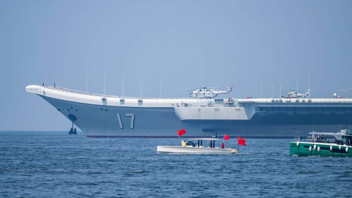 Submarino en aguas del mar de Japón