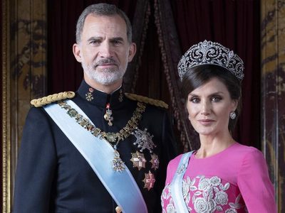 Desconcertante: la reacción de la reina Letizia al piropo para el rey Felipe VI