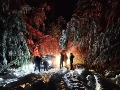 Por el temporal de nieve, rescataron a turistas y pobladores en la Ruta Provincial 48