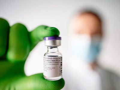 Pfizer y BioNTech denuncian ciberataque para sustraer documentos de su vacuna
