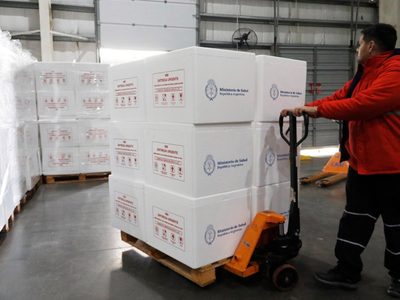 Salud garantiza el abastecimiento de vacunas del Calendario Nacional