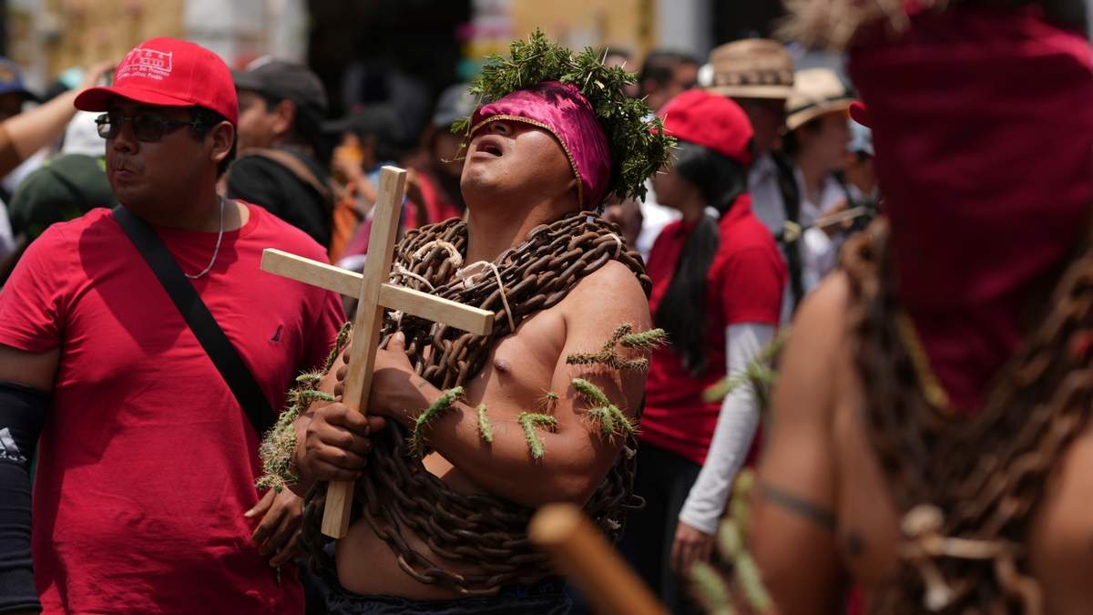 Un penitente enmascarado